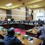 Komisi III DPRD Tanbu Gelar Raker Bersama Bappedalitbang Tanbu Bahas Penguatan Implementasi Sistem Integrasi Satu Data dan Smart City