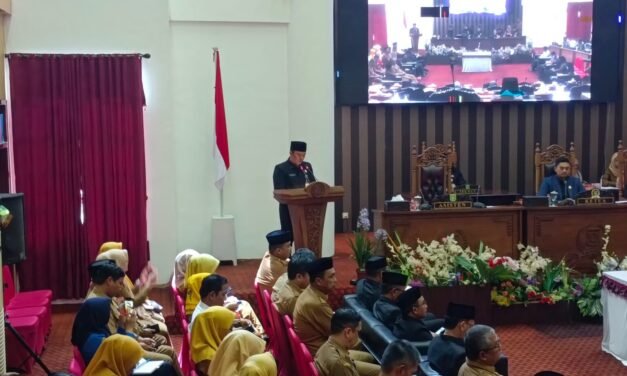 Pemkab Tanbu Sampaikan Jawaban atas Pemandangan Umum Fraksi DPRD terhadap Raperda Nomor 11 Tahun 2018 BPD