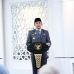 Bupati Tanbu Lantik Pejabat Administrator dan Pengawas Pemkab Tanbu di Kantor Bupati