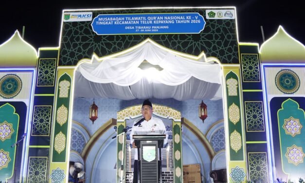 Bupati Tanbu Melalui Adrianto Wicaksono Resmi Tutup MTQN ke-5 Tingkat Kecamatan Teluk Kepayang