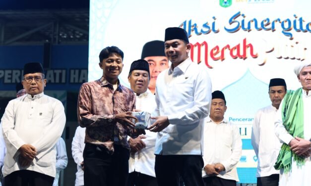 Bupati Tanbu Buka Aksi Sinergitas Merah Putih di Kecamatan Satui