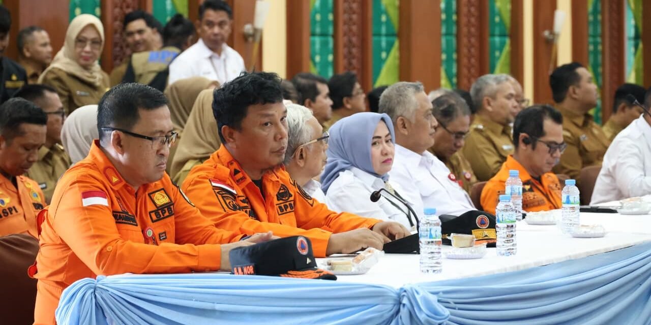 Pemkab Tanbu Perkuat Sinergi dengan Pemerintah Kalsel dalam Upaya Pencegahan Penanggulangan Bencana Karhutla