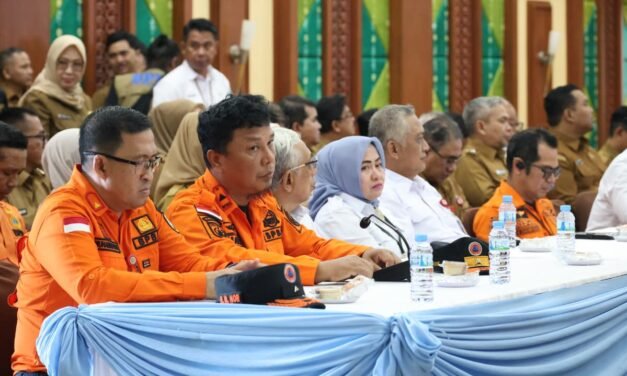Pemkab Tanbu Perkuat Sinergi dengan Pemerintah Kalsel dalam Upaya Pencegahan Penanggulangan Bencana Karhutla