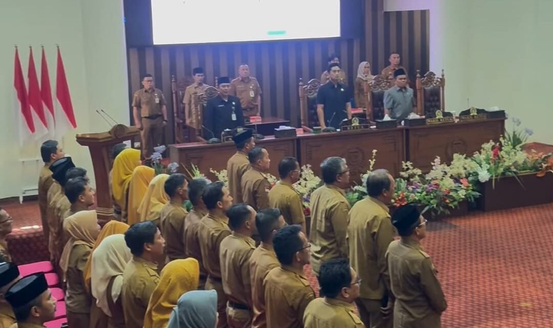DPRD Tanbu Sampaikan Pemandangan Umum Fraksi Daerah terhadap 2 Raperda Pemkab Tanbu
