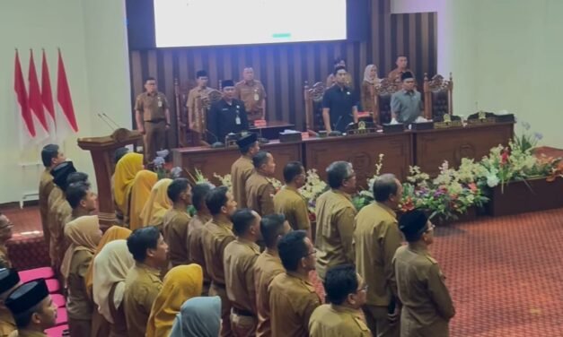 DPRD Tanbu Sampaikan Pemandangan Umum Fraksi Daerah terhadap 2 Raperda Pemkab Tanbu