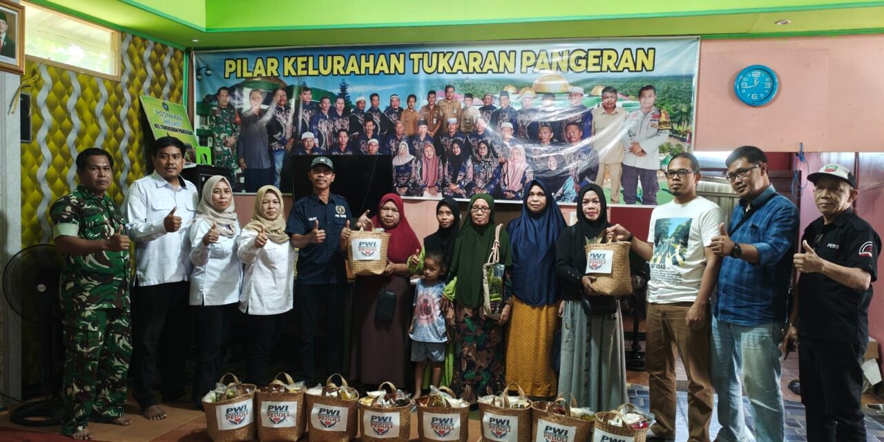 PWI Tanah Bumbu Perduli, Sasar Panti Asuhan hingga Pekerja Jalanan
