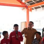 Bupati Tanbu Berbincang Langsung dengan Pelajar Sekolah Rakyat Terintegrasi Tanbu