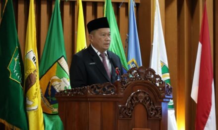 Bupati Tanbu Resmi Tutup PKP Angkatan IV 2026 di BPSDM Provinsi Kalsel