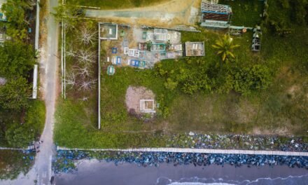 Bupati Tanbu Bangun Siring Laut di Pagatan Guna Antisipasi Gelombang Pasang