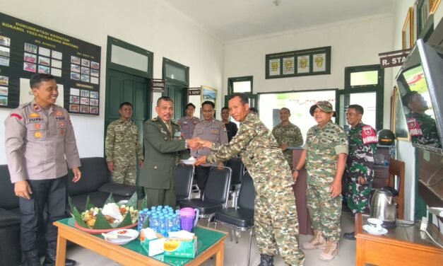Peringati HUT ke-81 TNI, Koramil 1022-05 Karang Bintang Terima Silaturahmi Kapolsek Karang Bintang