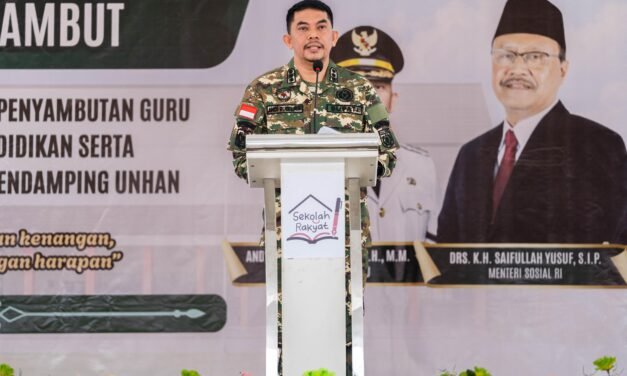 Bupati Tanbu Siapkan Program Pemberdayaan Orang Tua Siswa Sekolah Rakyat