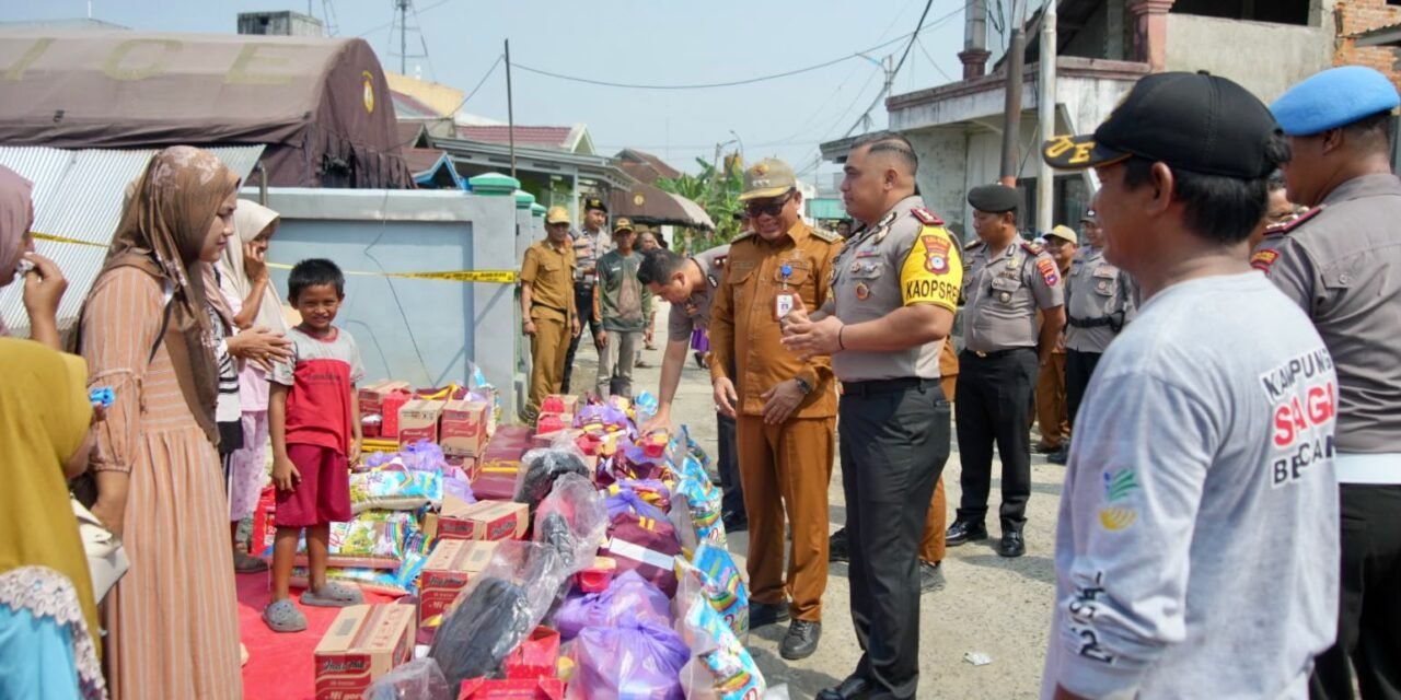 Guna Pastikan Terpenuhinya Kebutuhan Warga Korban Kebakaran, Kapolres Tanbu Langsung Ke Lokasi Terjadinya Kebakaran