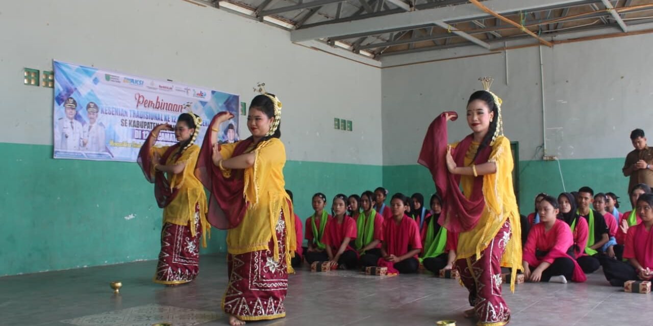 Pemkab Tanbu Perkuat Upaya Pelestarian Seni Tradisional Melalui Pembinaan Sanggar Seni di 12 Kecamatan